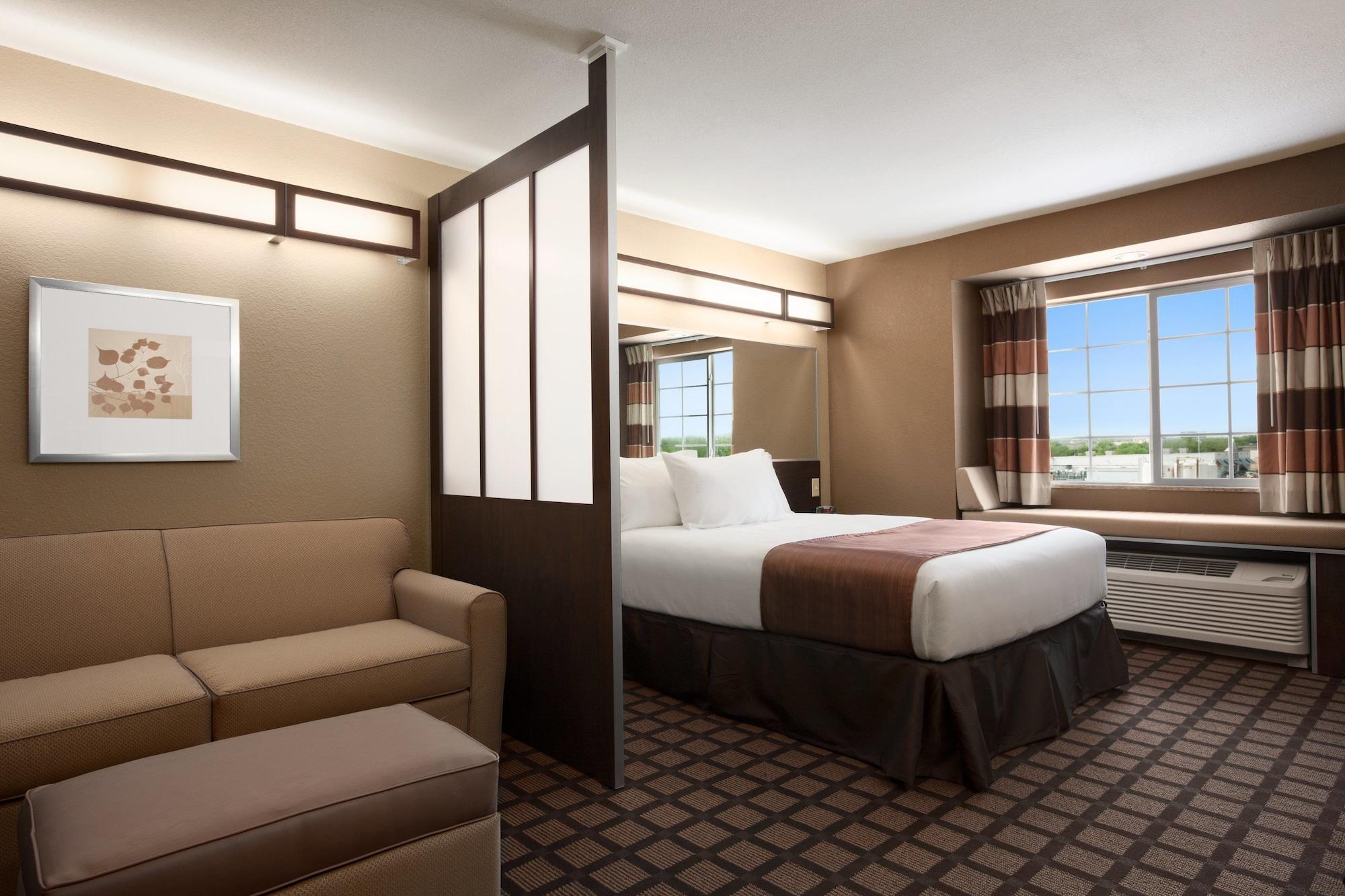 Microtel & By Wyndham Hotel 3*