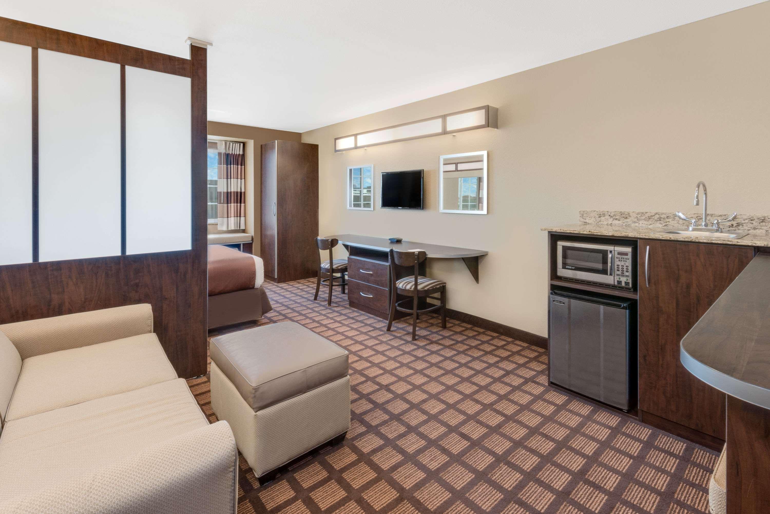 Microtel & By Wyndham Hotel Midland