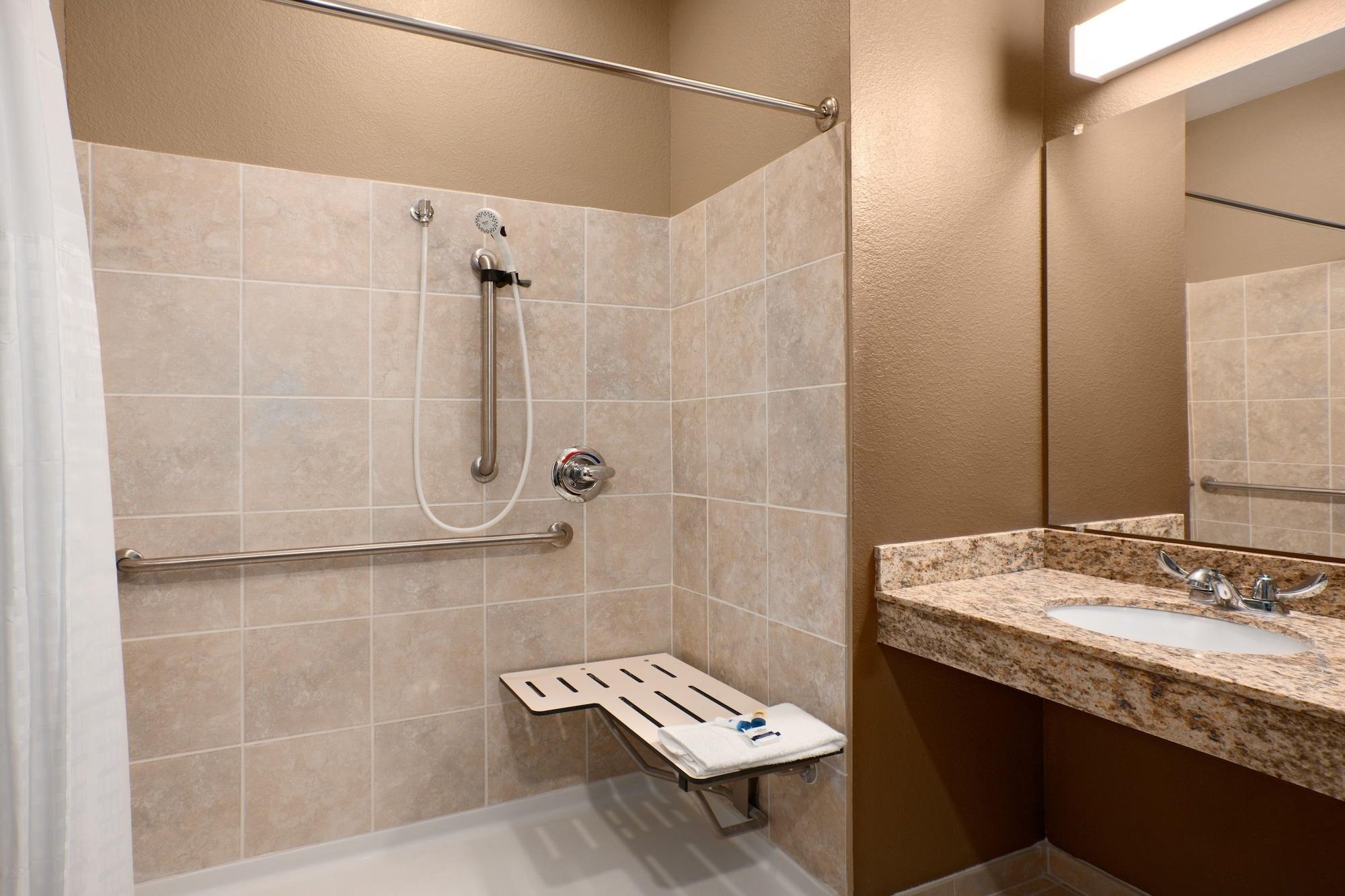 Microtel & By Wyndham Hotel 3*