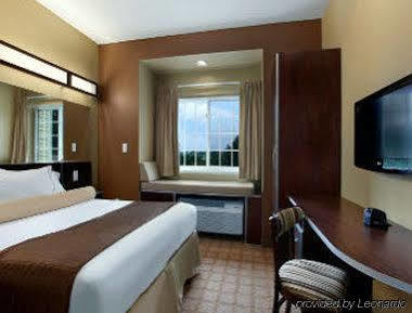 Hotel Microtel & By Wyndham Midland