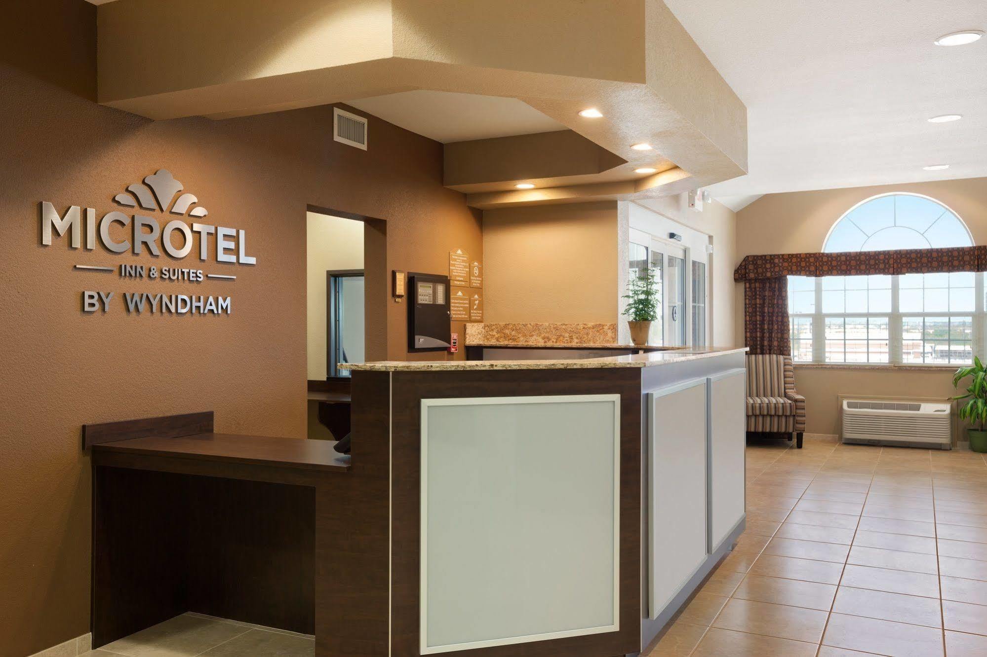 Microtel & By Wyndham Midland