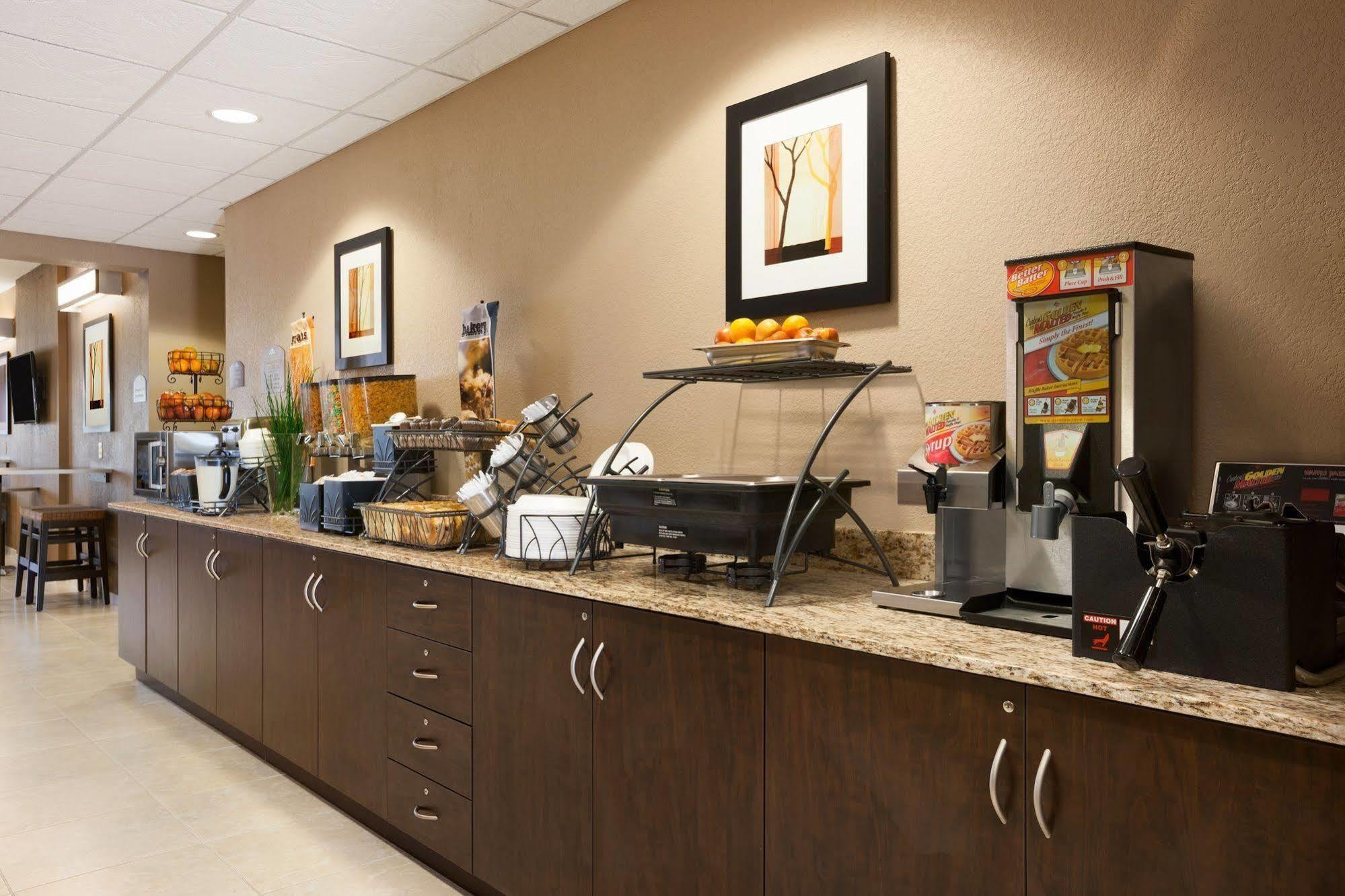 Hotel Microtel & By Wyndham 3*